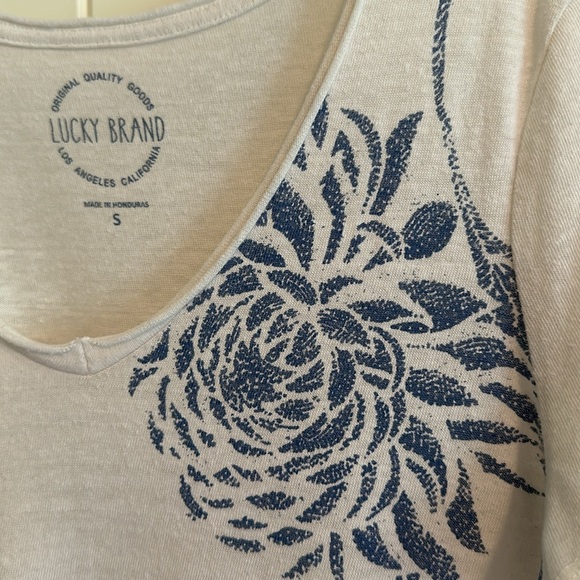 Lucky Tee Shirt - Picture 2 of 3